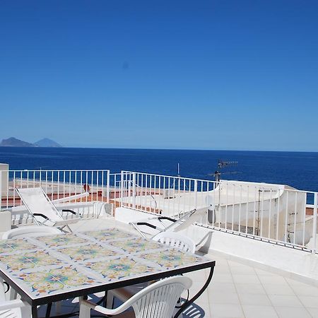 Vulcanoconsult Appartamenti Spiaggia Lipari  Rum bild