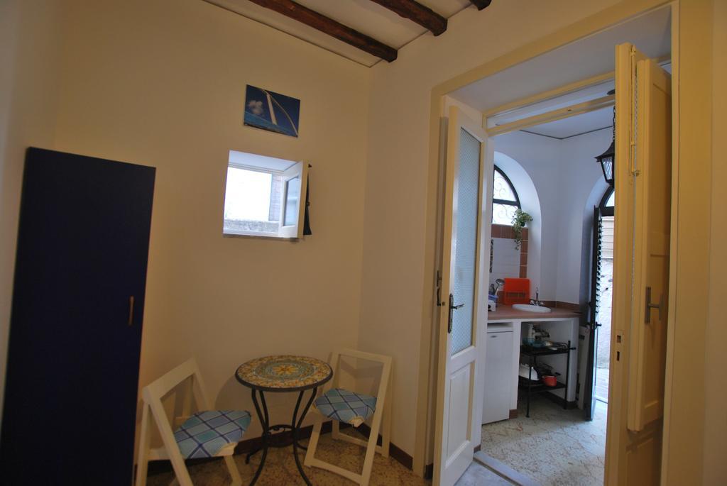 Vulcanoconsult Appartamenti Spiaggia Lipari  Exteriör bild
