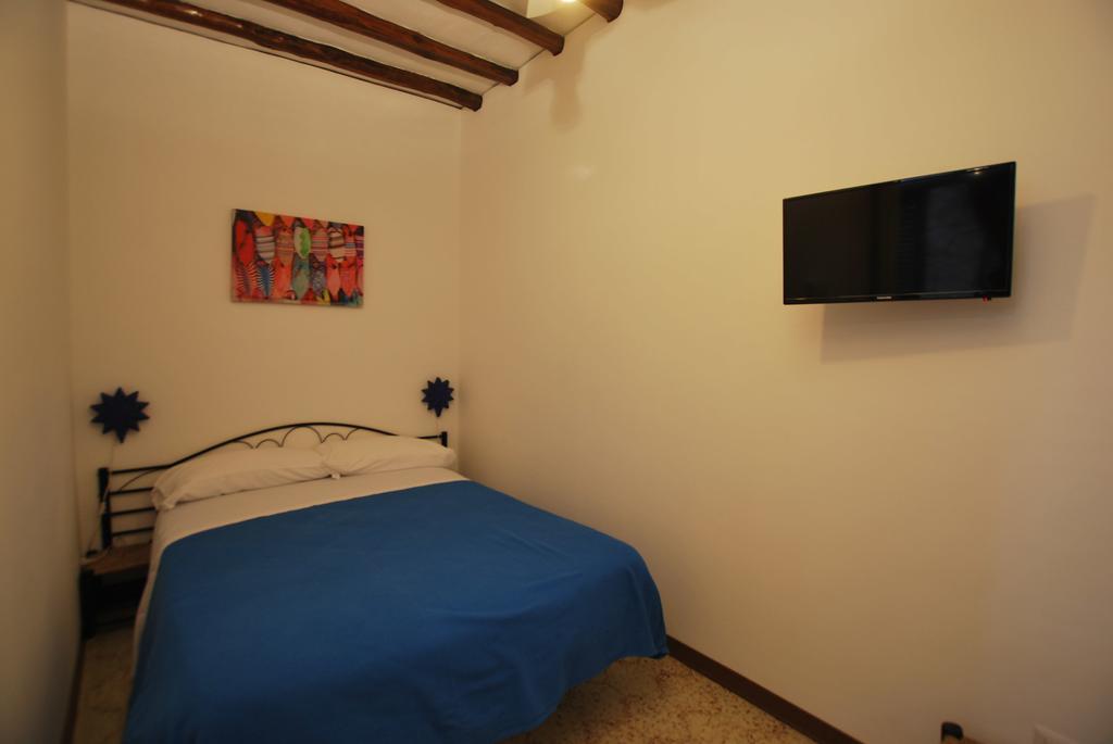 Vulcanoconsult Appartamenti Spiaggia Lipari  Exteriör bild
